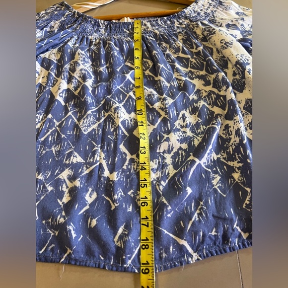 LoveStitch Tropical Print Off the Shoulder Smocked Bell Sleeves Blouse size S - Picture 14 of 16